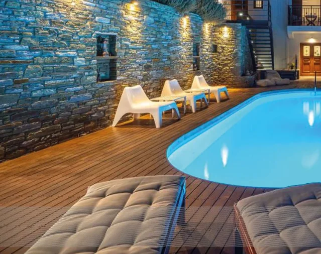 Swimming pools & equipment